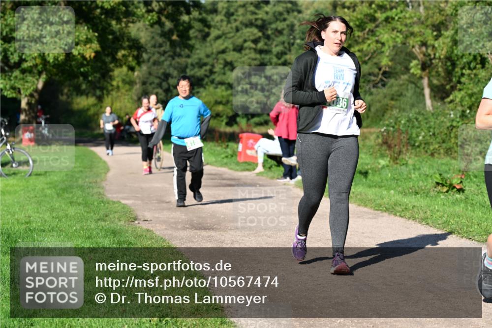 27.09.2026 - 35. Volkslauf durch das schöne Alstertal Dr. Thomas Lammeyer http://msf.ph/oto/10567474 27.09.2026 10:42:56 Laufen 036 meine-sportfotos.de