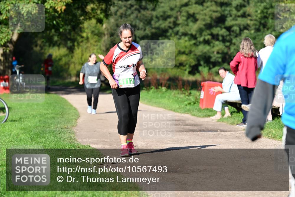 27.09.2026 - 35. Volkslauf durch das schöne Alstertal Dr. Thomas Lammeyer http://msf.ph/oto/10567493 27.09.2026 10:43:02 Laufen 4112 meine-sportfotos.de