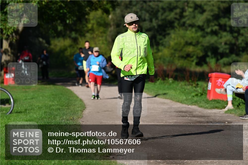 27.09.2026 - 35. Volkslauf durch das schöne Alstertal Dr. Thomas Lammeyer http://msf.ph/oto/10567606 27.09.2026 10:43:56 Laufen 111 meine-sportfotos.de