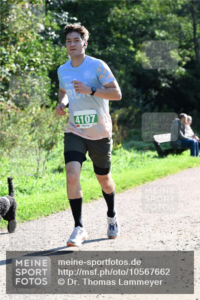 27.09.2026 - 35. Volkslauf durch das schöne Alstertal Dr. Thomas Lammeyer http://msf.ph/oto/10567662 27.09.2026 10:47:01 Laufen 4107 meine-sportfotos.de