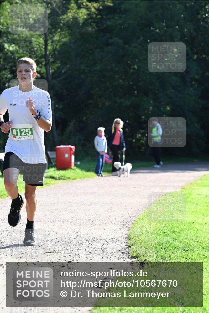 27.09.2026 - 35. Volkslauf durch das schöne Alstertal Dr. Thomas Lammeyer http://msf.ph/oto/10567670 27.09.2026 10:47:05 Laufen 4125 meine-sportfotos.de