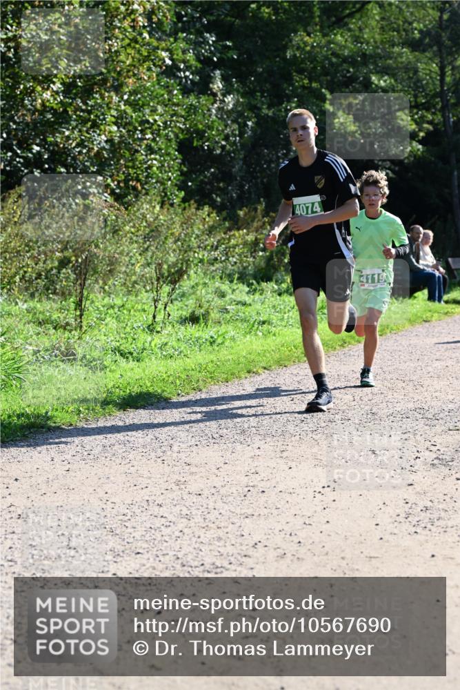27.09.2026 - 35. Volkslauf durch das schöne Alstertal Dr. Thomas Lammeyer http://msf.ph/oto/10567690 27.09.2026 10:47:29 Laufen 4074, 4119 meine-sportfotos.de