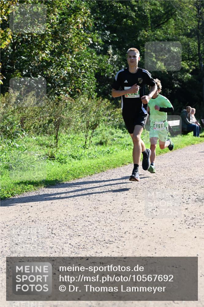 27.09.2026 - 35. Volkslauf durch das schöne Alstertal Dr. Thomas Lammeyer http://msf.ph/oto/10567692 27.09.2026 10:47:29 Laufen 4119 meine-sportfotos.de