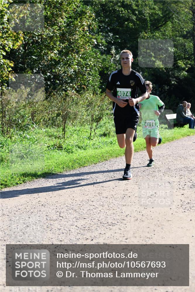 27.09.2026 - 35. Volkslauf durch das schöne Alstertal Dr. Thomas Lammeyer http://msf.ph/oto/10567693 27.09.2026 10:47:29 Laufen 4074, 4119 meine-sportfotos.de