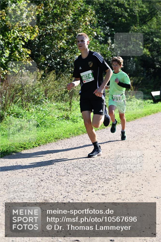 27.09.2026 - 35. Volkslauf durch das schöne Alstertal Dr. Thomas Lammeyer http://msf.ph/oto/10567696 27.09.2026 10:47:30 Laufen 4074, 4119 meine-sportfotos.de