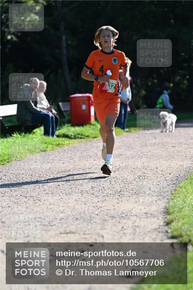 27.09.2026 - 35. Volkslauf durch das schöne Alstertal Dr. Thomas Lammeyer http://msf.ph/oto/10567706 27.09.2026 10:47:44 Laufen 32 meine-sportfotos.de