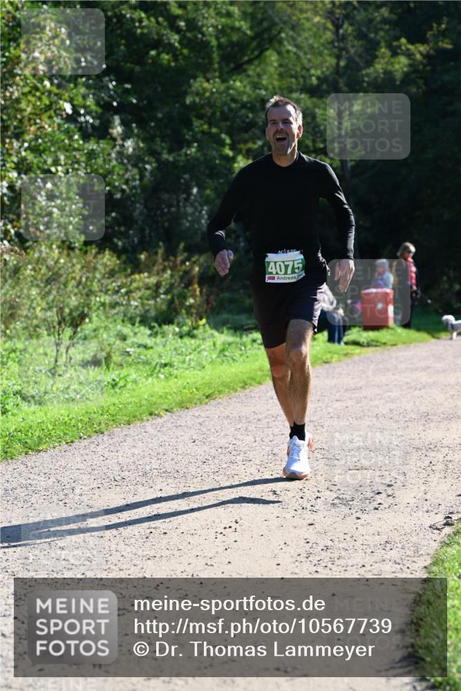 27.09.2026 - 35. Volkslauf durch das schöne Alstertal Dr. Thomas Lammeyer http://msf.ph/oto/10567739 27.09.2026 10:48:04 Laufen 4075 meine-sportfotos.de