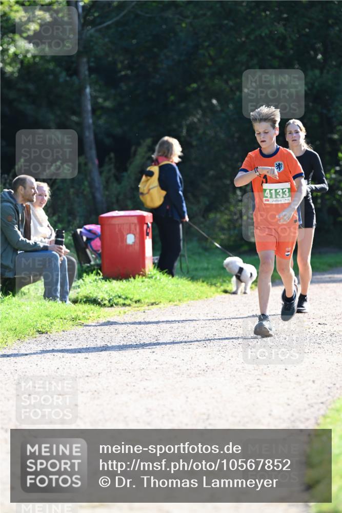 27.09.2026 - 34. Volkslauf durch das schöne Alstertal Dr. Thomas Lammeyer http://msf.ph/oto/10567852 27.09.2026 10:49:04 Laufen 4133 meine-sportfotos.de