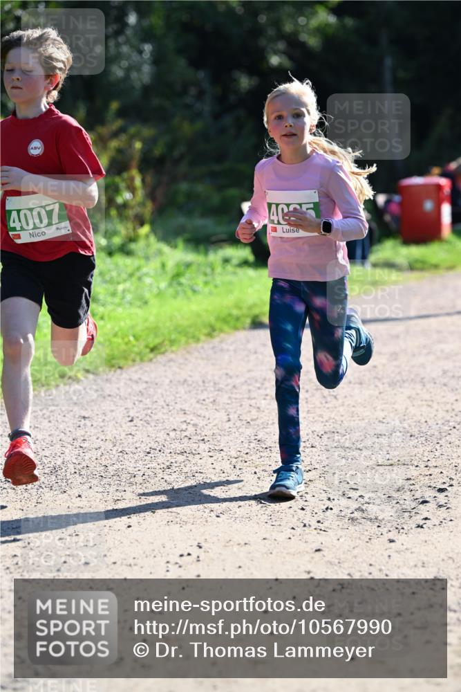 27.09.2026 - 35. Volkslauf durch das schöne Alstertal Dr. Thomas Lammeyer http://msf.ph/oto/10567990 27.09.2026 10:50:09 Laufen 4007, 4065 meine-sportfotos.de