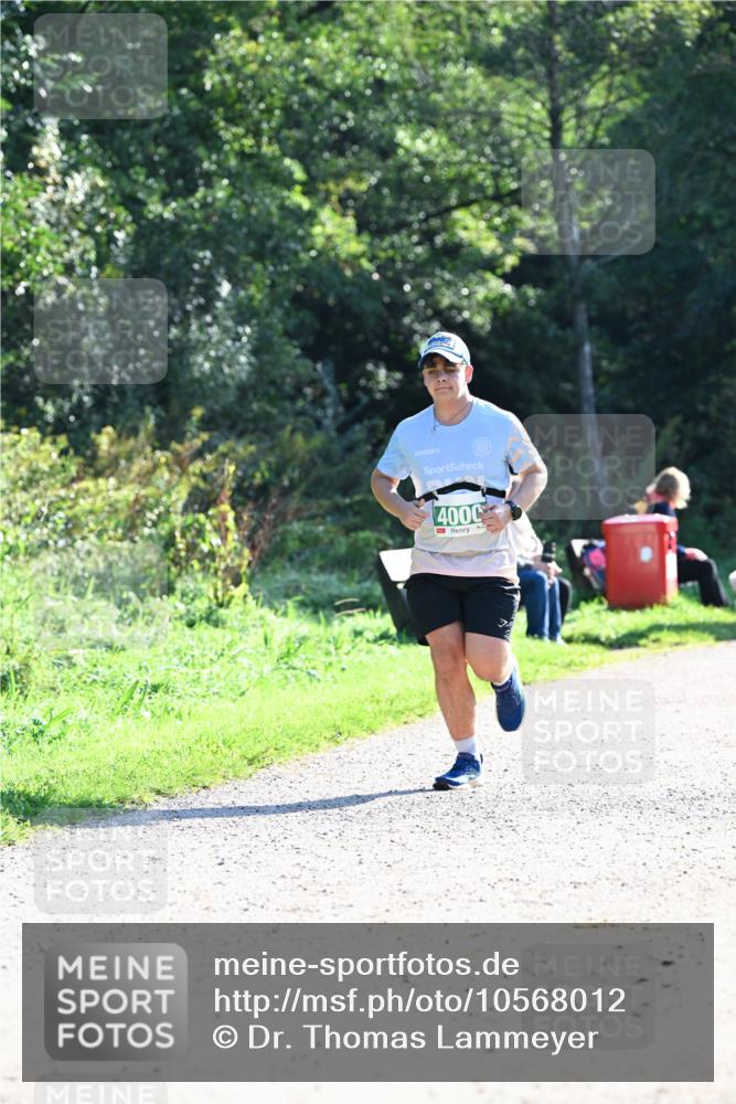 27.09.2026 - 35. Volkslauf durch das schöne Alstertal Dr. Thomas Lammeyer http://msf.ph/oto/10568012 27.09.2026 10:50:16 Laufen 4000 meine-sportfotos.de