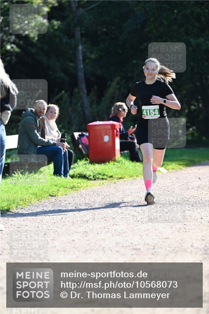27.09.2026 - 35. Volkslauf durch das schöne Alstertal Dr. Thomas Lammeyer http://msf.ph/oto/10568073 27.09.2026 10:50:42 Laufen 4154 meine-sportfotos.de