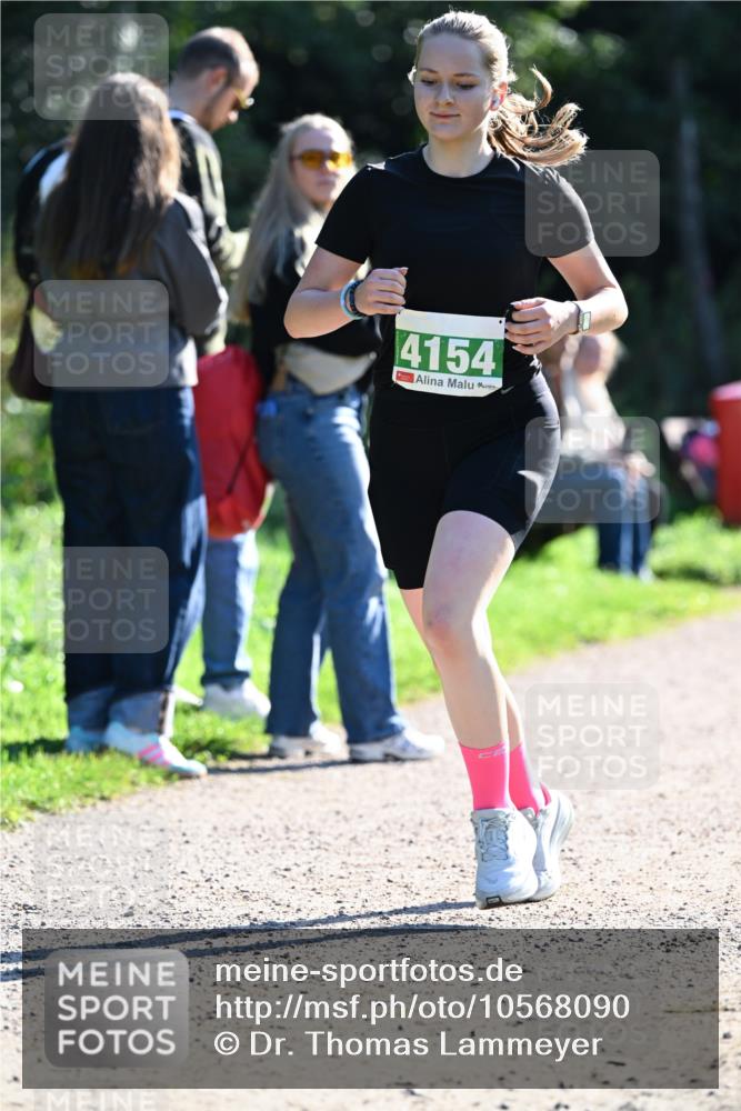 27.09.2026 - 35. Volkslauf durch das schöne Alstertal Dr. Thomas Lammeyer http://msf.ph/oto/10568090 27.09.2026 10:50:45 Laufen 4154 meine-sportfotos.de