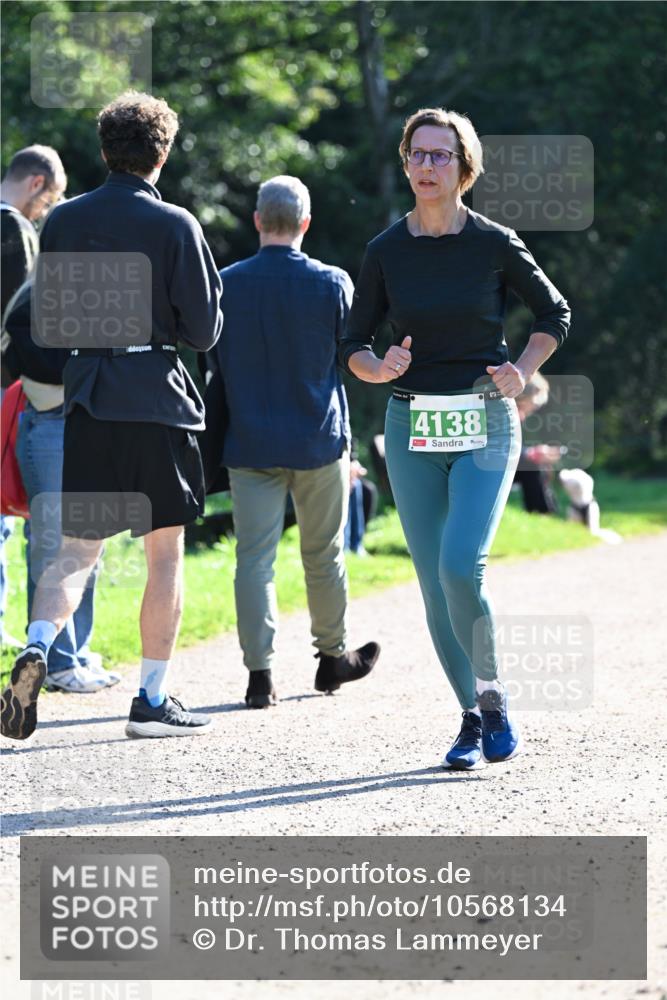 27.09.2026 - 35. Volkslauf durch das schöne Alstertal Dr. Thomas Lammeyer http://msf.ph/oto/10568134 27.09.2026 10:50:59 Laufen 4138 meine-sportfotos.de