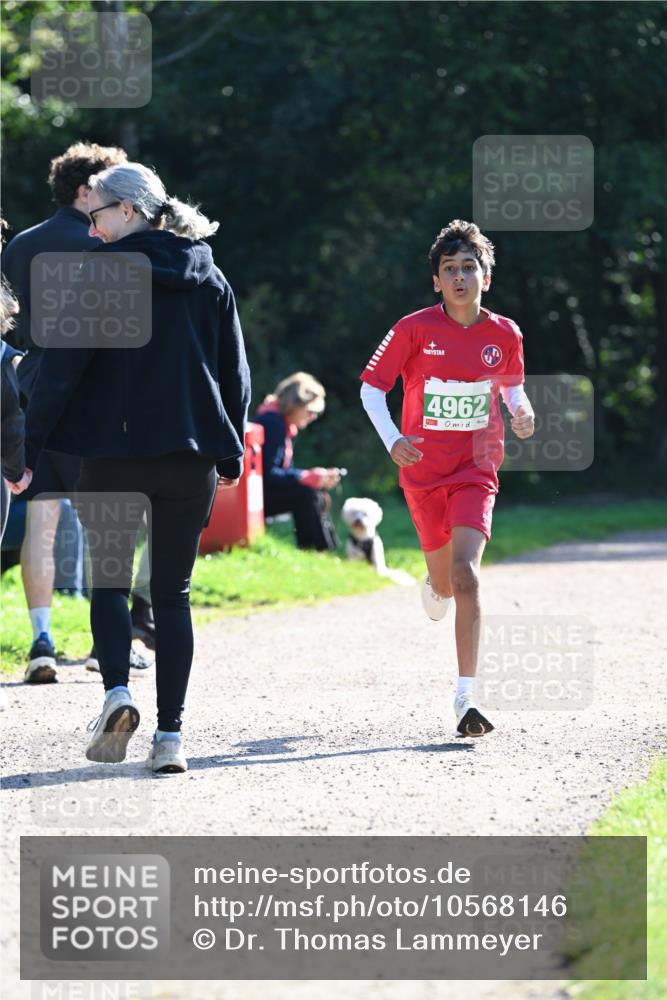 27.09.2026 - 35. Volkslauf durch das schöne Alstertal Dr. Thomas Lammeyer http://msf.ph/oto/10568146 27.09.2026 10:51:05 Laufen 4962 meine-sportfotos.de