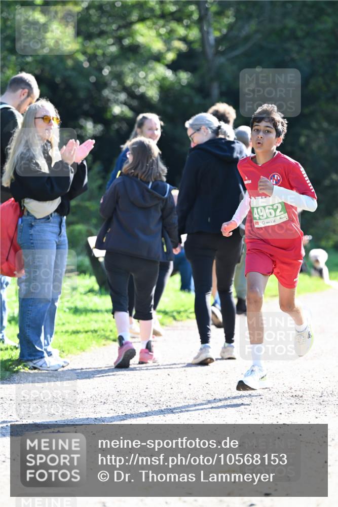 27.09.2026 - 35. Volkslauf durch das schöne Alstertal Dr. Thomas Lammeyer http://msf.ph/oto/10568153 27.09.2026 10:51:06 Laufen 4962 meine-sportfotos.de