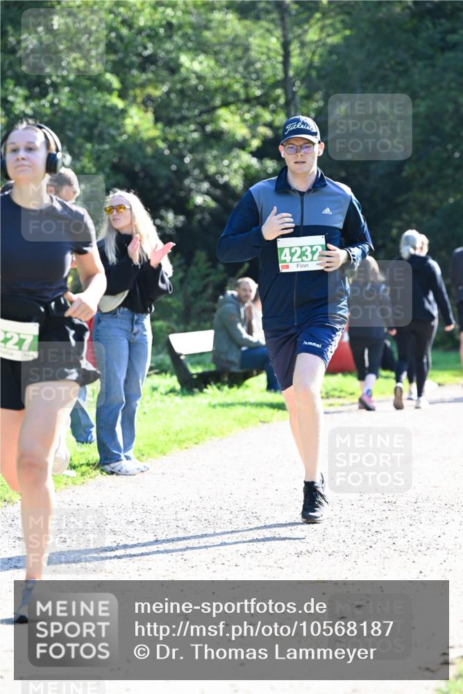 27.09.2026 - 35. Volkslauf durch das schöne Alstertal Dr. Thomas Lammeyer http://msf.ph/oto/10568187 27.09.2026 10:51:15 Laufen 227, 4232 meine-sportfotos.de