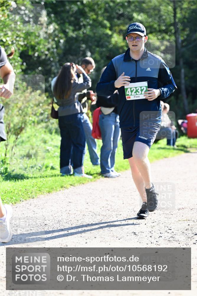 27.09.2026 - 35. Volkslauf durch das schöne Alstertal Dr. Thomas Lammeyer http://msf.ph/oto/10568192 27.09.2026 10:51:15 Laufen 4232 meine-sportfotos.de