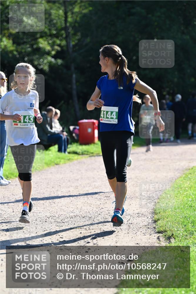 27.09.2026 - 35. Volkslauf durch das schöne Alstertal Dr. Thomas Lammeyer http://msf.ph/oto/10568247 27.09.2026 10:51:26 Laufen 143, 4144 meine-sportfotos.de