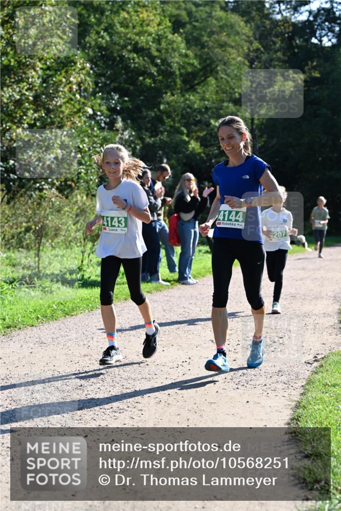 27.09.2026 - 35. Volkslauf durch das schöne Alstertal Dr. Thomas Lammeyer http://msf.ph/oto/10568251 27.09.2026 10:51:27 Laufen 4143, 4144, 207 meine-sportfotos.de