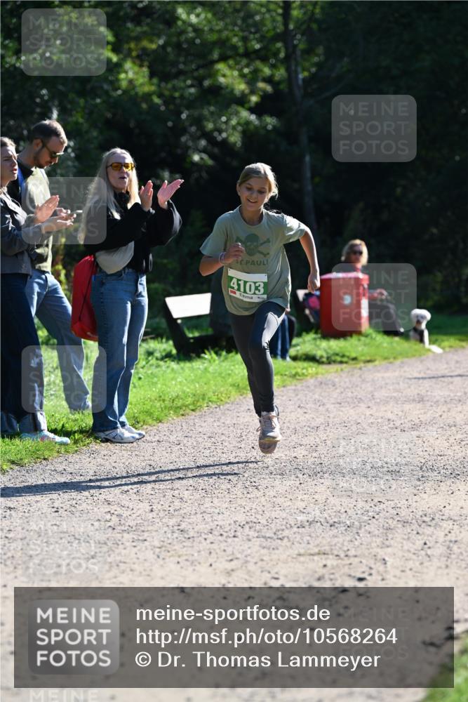 27.09.2026 - 35. Volkslauf durch das schöne Alstertal Dr. Thomas Lammeyer http://msf.ph/oto/10568264 27.09.2026 10:51:30 Laufen 4103 meine-sportfotos.de