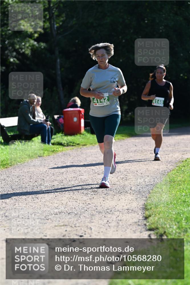 27.09.2026 - 35. Volkslauf durch das schöne Alstertal Dr. Thomas Lammeyer http://msf.ph/oto/10568280 27.09.2026 10:51:34 Laufen 4142 meine-sportfotos.de