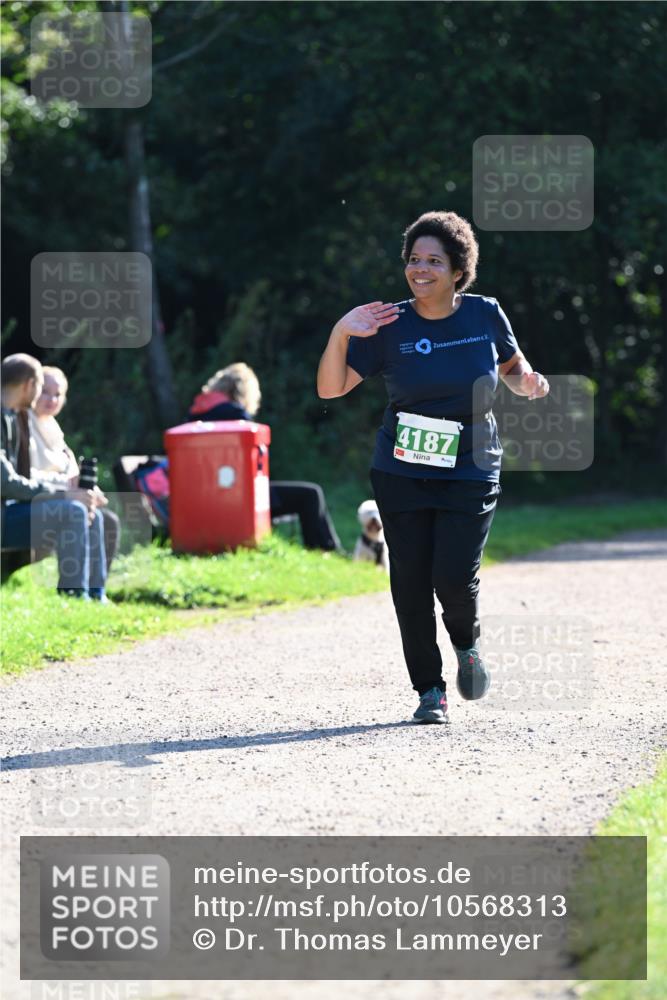 27.09.2026 - 35. Volkslauf durch das schöne Alstertal Dr. Thomas Lammeyer http://msf.ph/oto/10568313 27.09.2026 10:51:46 Laufen 4187 meine-sportfotos.de