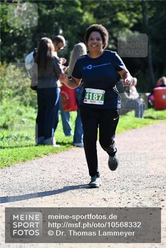 27.09.2026 - 35. Volkslauf durch das schöne Alstertal Dr. Thomas Lammeyer http://msf.ph/oto/10568332 27.09.2026 10:51:48 Laufen 4187 meine-sportfotos.de