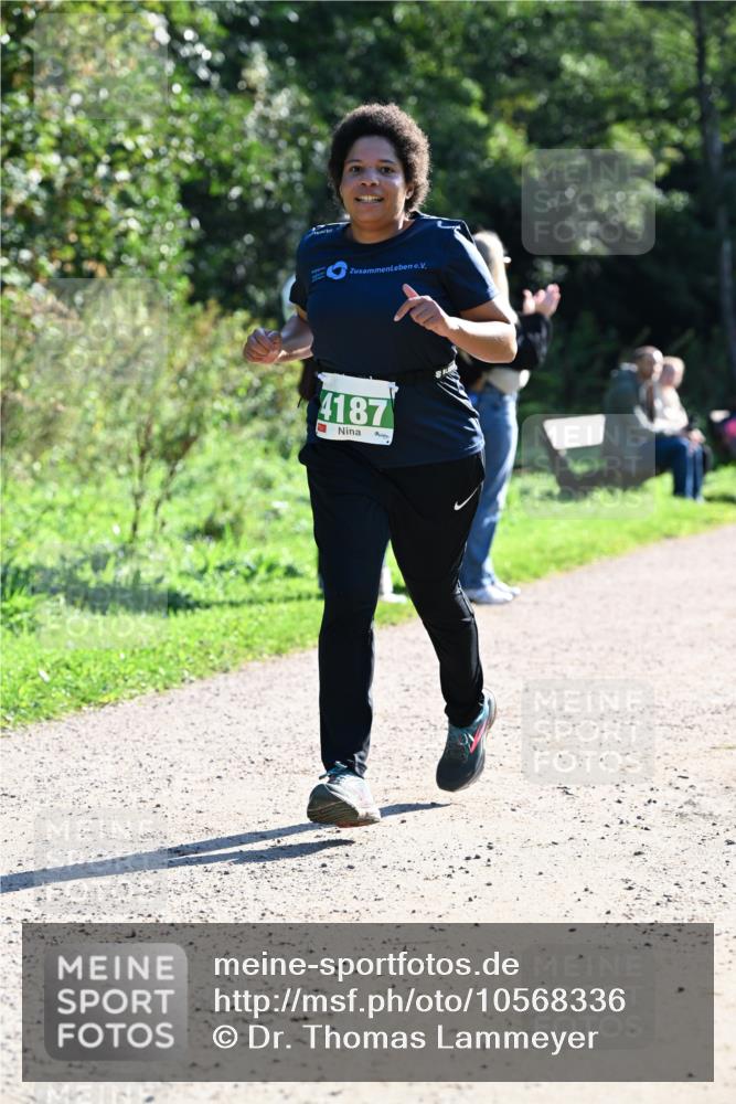 27.09.2026 - 35. Volkslauf durch das schöne Alstertal Dr. Thomas Lammeyer http://msf.ph/oto/10568336 27.09.2026 10:51:49 Laufen 4187 meine-sportfotos.de