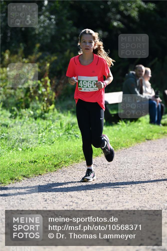 27.09.2026 - 35. Volkslauf durch das schöne Alstertal Dr. Thomas Lammeyer http://msf.ph/oto/10568371 27.09.2026 10:52:20 Laufen 496 meine-sportfotos.de