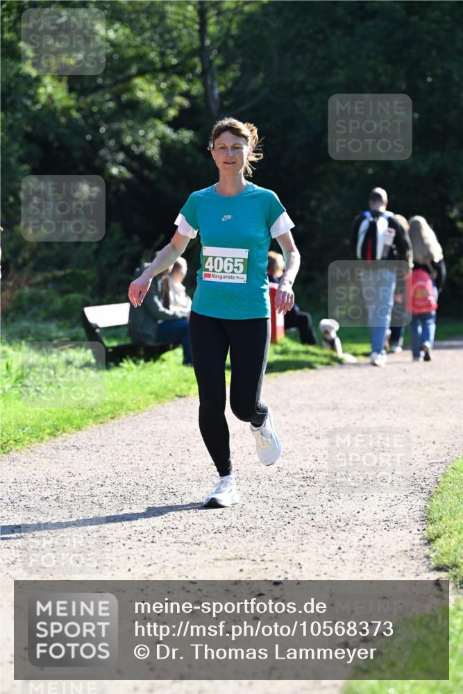 27.09.2026 - 35. Volkslauf durch das schöne Alstertal Dr. Thomas Lammeyer http://msf.ph/oto/10568373 27.09.2026 10:52:20 Laufen 4065 meine-sportfotos.de