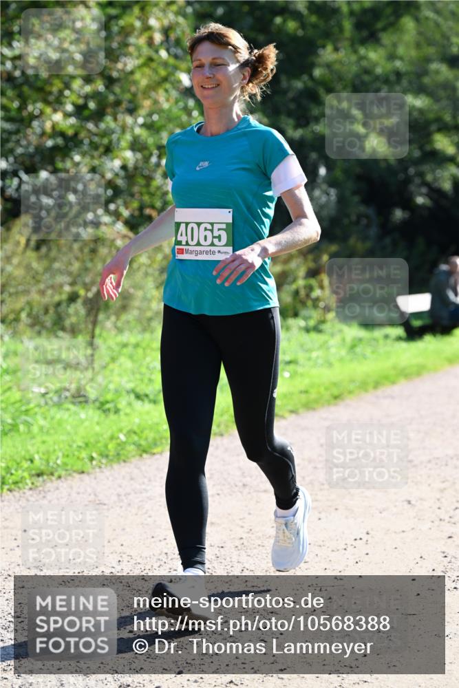 27.09.2026 - 35. Volkslauf durch das schöne Alstertal Dr. Thomas Lammeyer http://msf.ph/oto/10568388 27.09.2026 10:52:22 Laufen 4065 meine-sportfotos.de