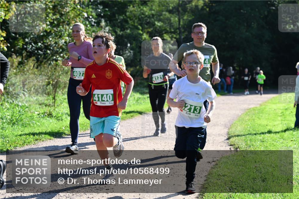 27.09.2026 - 35. Volkslauf durch das schöne Alstertal Dr. Thomas Lammeyer http://msf.ph/oto/10568499 27.09.2026 10:53:13 Laufen 407, 4140, 4121, 4, 213 meine-sportfotos.de