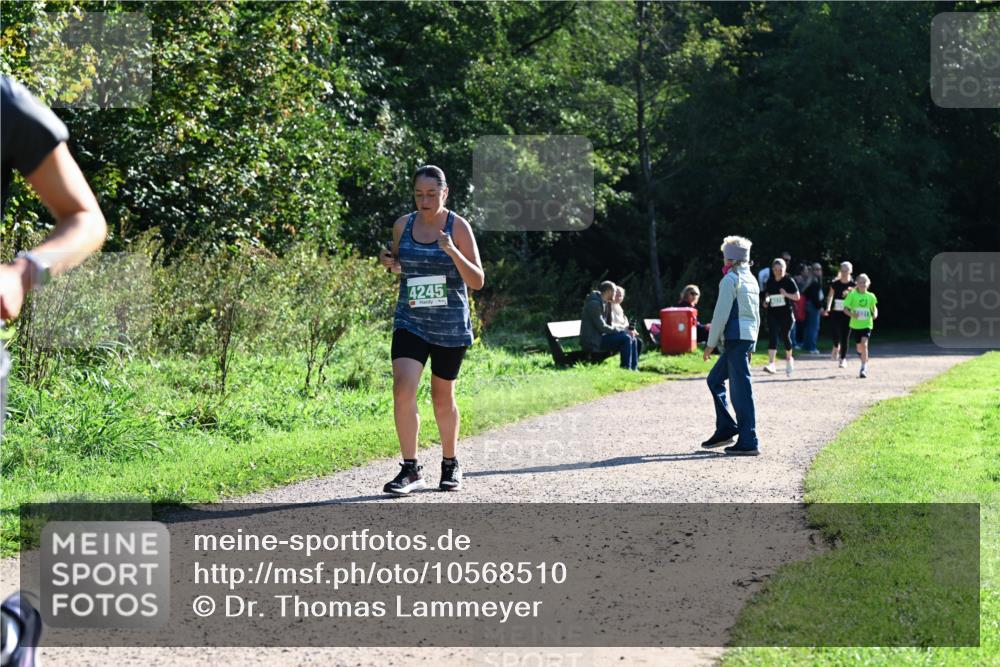 27.09.2026 - 35. Volkslauf durch das schöne Alstertal Dr. Thomas Lammeyer http://msf.ph/oto/10568510 27.09.2026 10:53:15 Laufen 4245 meine-sportfotos.de