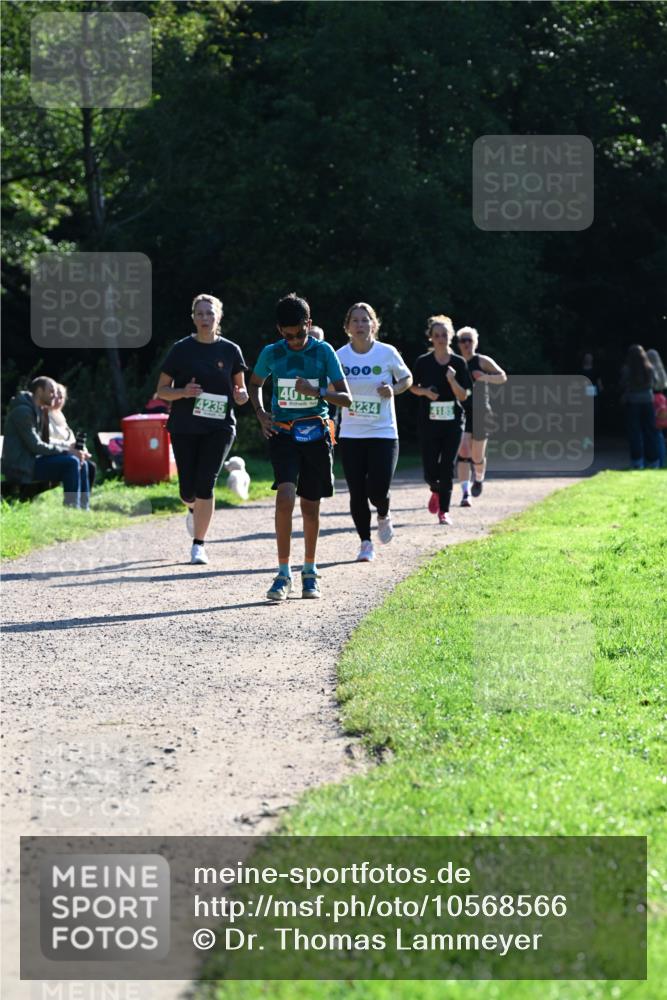 27.09.2026 - 35. Volkslauf durch das schöne Alstertal Dr. Thomas Lammeyer http://msf.ph/oto/10568566 27.09.2026 10:53:47 Laufen 40, 4234, 4185, 4235 meine-sportfotos.de