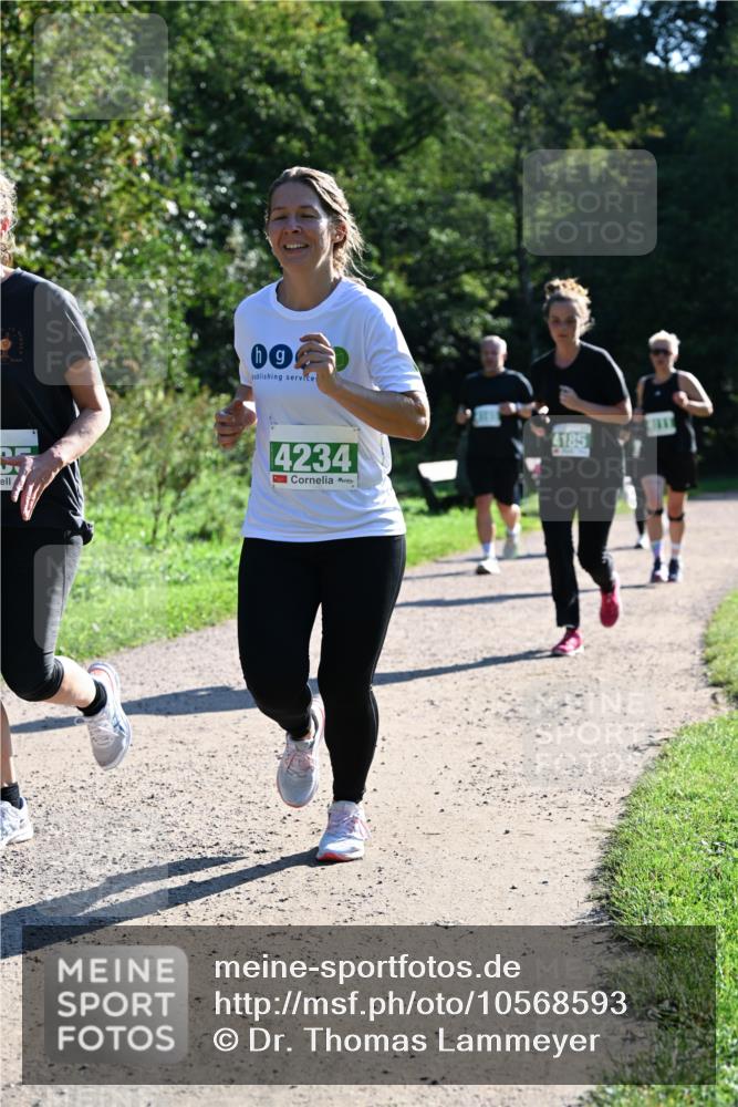 27.09.2026 - 35. Volkslauf durch das schöne Alstertal Dr. Thomas Lammeyer http://msf.ph/oto/10568593 27.09.2026 10:53:51 Laufen 09, 4234, 4185 meine-sportfotos.de