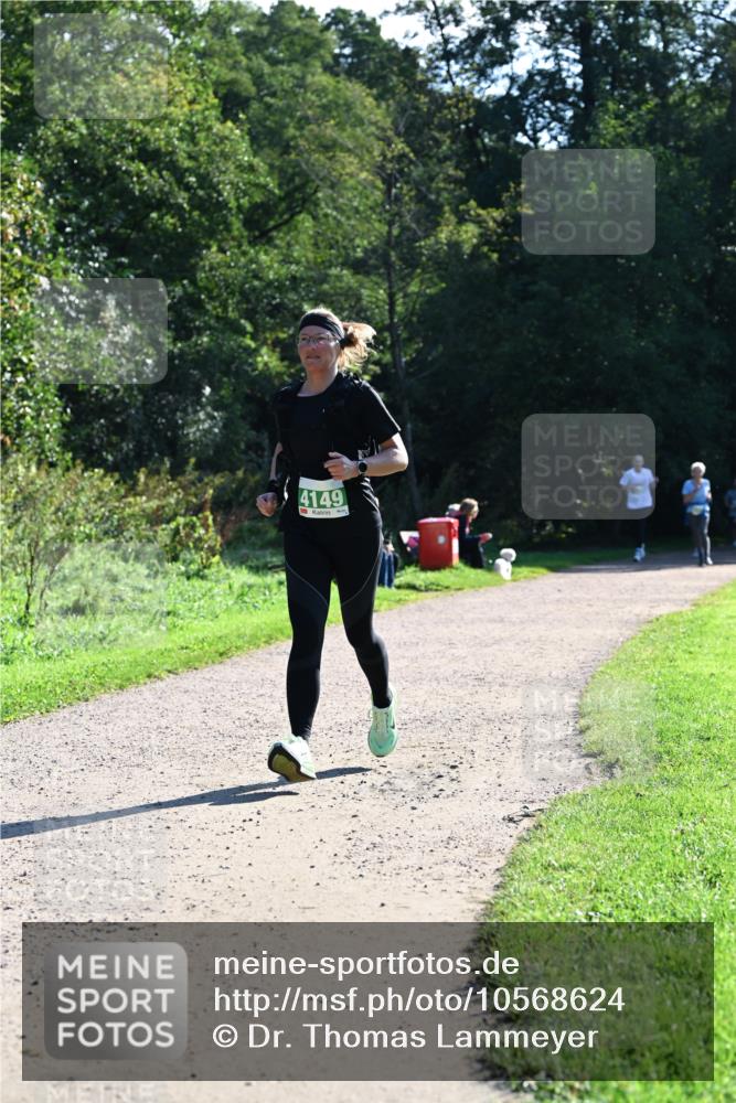 27.09.2026 - 35. Volkslauf durch das schöne Alstertal Dr. Thomas Lammeyer http://msf.ph/oto/10568624 27.09.2026 10:54:01 Laufen 4149 meine-sportfotos.de