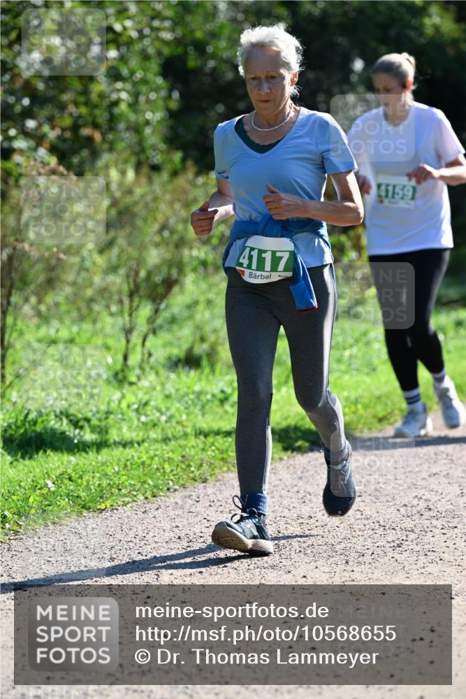 27.09.2026 - 35. Volkslauf durch das schöne Alstertal Dr. Thomas Lammeyer http://msf.ph/oto/10568655 27.09.2026 10:54:10 Laufen 4117, 4159 meine-sportfotos.de