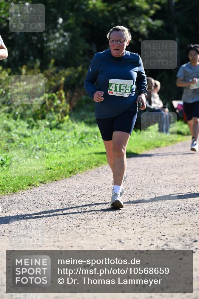 27.09.2026 - 35. Volkslauf durch das schöne Alstertal Dr. Thomas Lammeyer http://msf.ph/oto/10568659 27.09.2026 10:54:12 Laufen 4155 meine-sportfotos.de