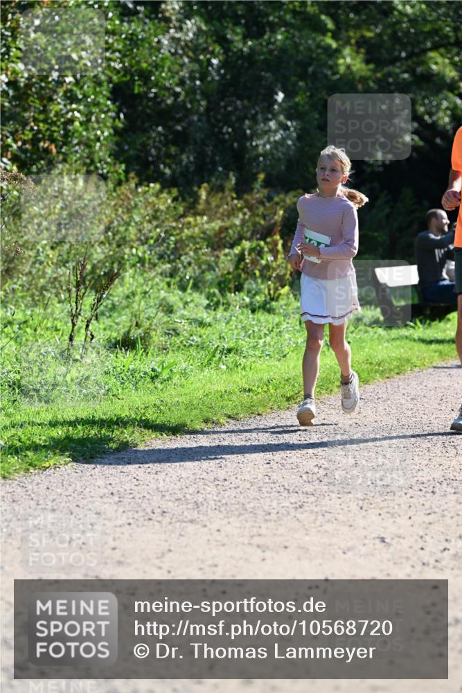 27.09.2026 - 35. Volkslauf durch das schöne Alstertal Dr. Thomas Lammeyer http://msf.ph/oto/10568720 27.09.2026 10:54:29 Laufen  meine-sportfotos.de