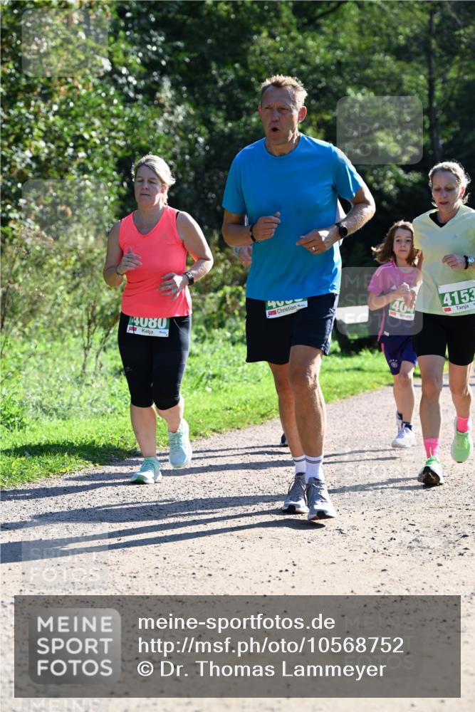 27.09.2026 - 35. Volkslauf durch das schöne Alstertal Dr. Thomas Lammeyer http://msf.ph/oto/10568752 27.09.2026 10:54:34 Laufen 44080, 404, 4153 meine-sportfotos.de