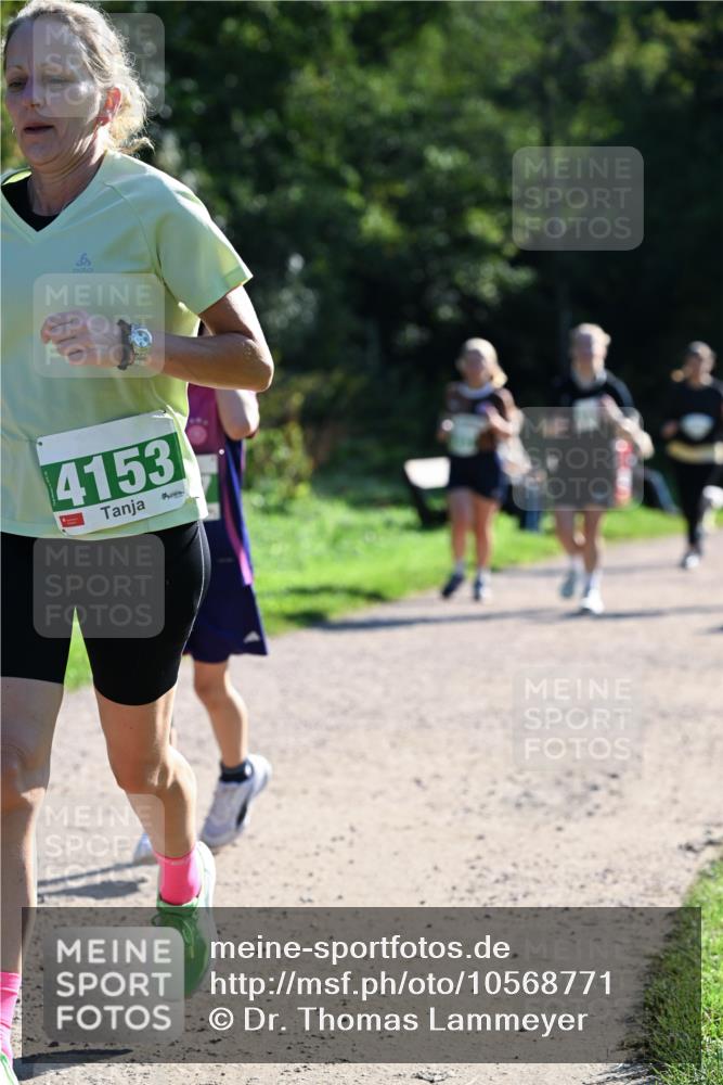 27.09.2026 - 35. Volkslauf durch das schöne Alstertal Dr. Thomas Lammeyer http://msf.ph/oto/10568771 27.09.2026 10:54:37 Laufen 4153 meine-sportfotos.de