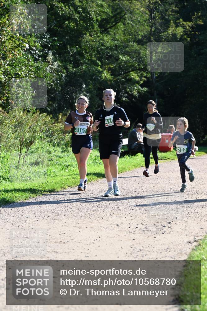 27.09.2026 - 35. Volkslauf durch das schöne Alstertal Dr. Thomas Lammeyer http://msf.ph/oto/10568780 27.09.2026 10:54:38 Laufen 4161, 416, 4095, 4202 meine-sportfotos.de