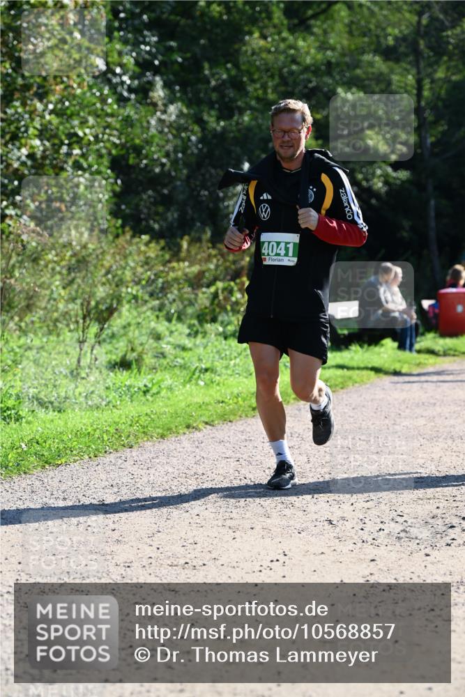27.09.2026 - 35. Volkslauf durch das schöne Alstertal Dr. Thomas Lammeyer http://msf.ph/oto/10568857 27.09.2026 10:55:05 Laufen 4041 meine-sportfotos.de