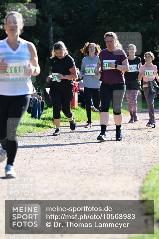 27.09.2026 - 35. Volkslauf durch das schöne Alstertal Dr. Thomas Lammeyer http://msf.ph/oto/10568983 27.09.2026 10:55:28 Laufen 4115, 4167, 41, 166, 4168 meine-sportfotos.de