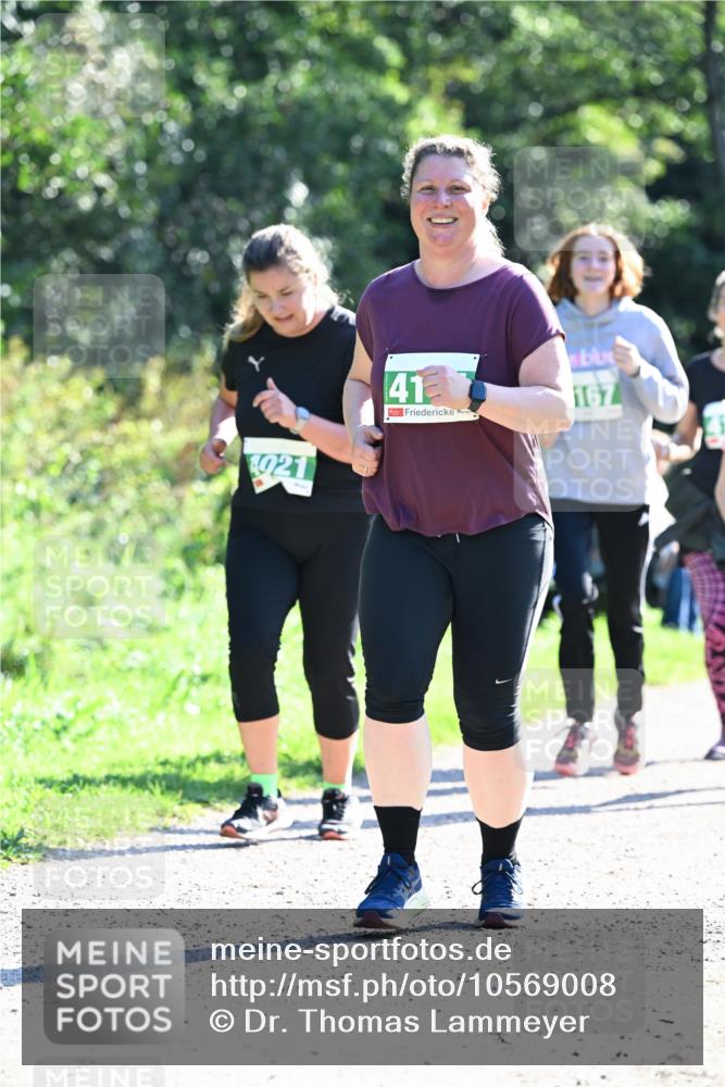 27.09.2026 - 35. Volkslauf durch das schöne Alstertal Dr. Thomas Lammeyer http://msf.ph/oto/10569008 27.09.2026 10:55:32 Laufen 1021, 41, 167 meine-sportfotos.de