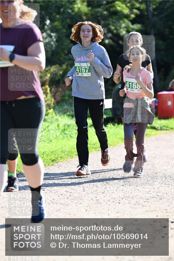 27.09.2026 - 35. Volkslauf durch das schöne Alstertal Dr. Thomas Lammeyer http://msf.ph/oto/10569014 27.09.2026 10:55:32 Laufen 4167, 4168 meine-sportfotos.de