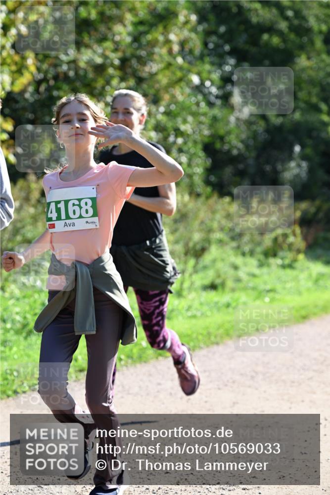 27.09.2026 - 35. Volkslauf durch das schöne Alstertal Dr. Thomas Lammeyer http://msf.ph/oto/10569033 27.09.2026 10:55:35 Laufen 4168 meine-sportfotos.de