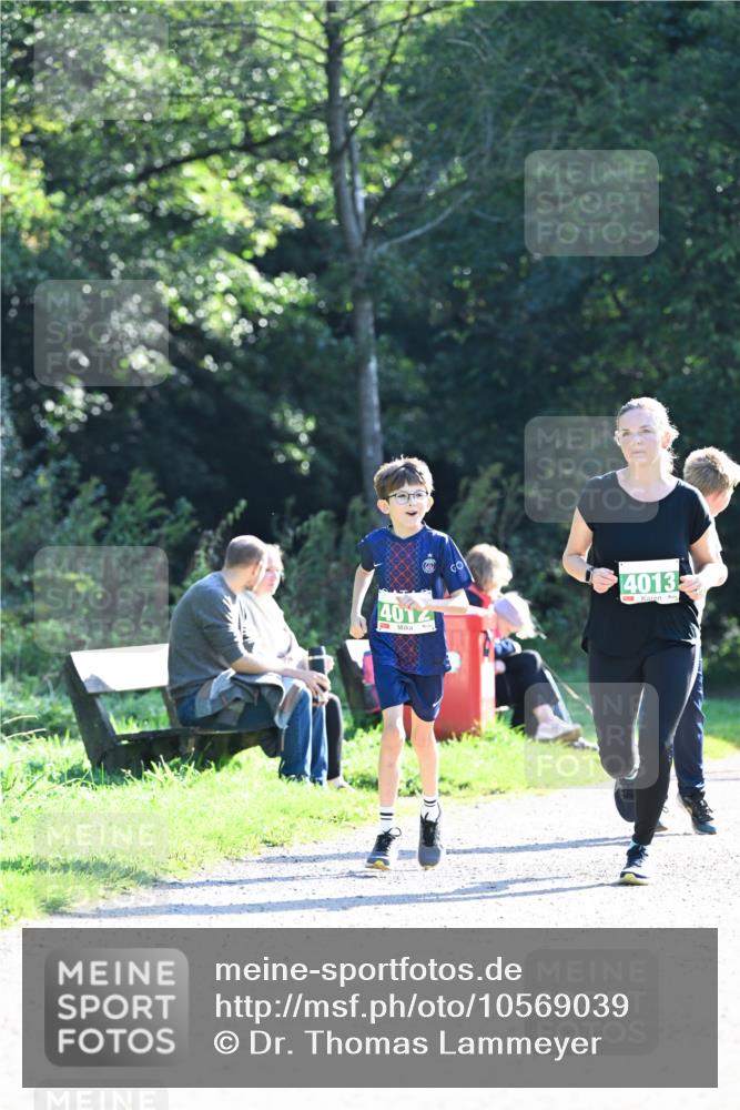 27.09.2026 - 35. Volkslauf durch das schöne Alstertal Dr. Thomas Lammeyer http://msf.ph/oto/10569039 27.09.2026 10:56:02 Laufen 4014, 4013 meine-sportfotos.de