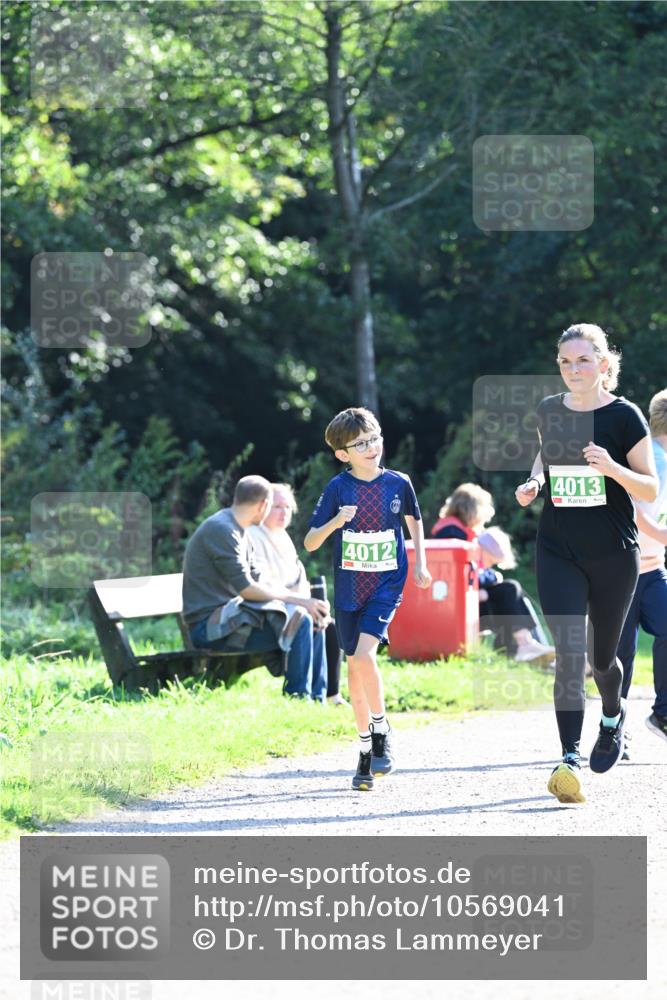 27.09.2026 - 35. Volkslauf durch das schöne Alstertal Dr. Thomas Lammeyer http://msf.ph/oto/10569041 27.09.2026 10:56:02 Laufen 4012, 4013 meine-sportfotos.de