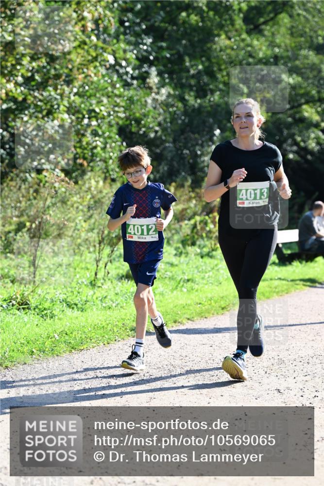 27.09.2026 - 35. Volkslauf durch das schöne Alstertal Dr. Thomas Lammeyer http://msf.ph/oto/10569065 27.09.2026 10:56:06 Laufen 4012, 4013 meine-sportfotos.de